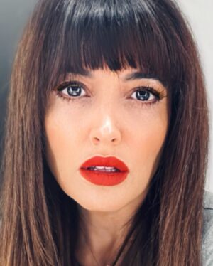 Yamila Reyna Instagram - Pintó chasquilla 
New look 
Colours : @giancarlodiazza 
Long hair: @beautystyle_salon_