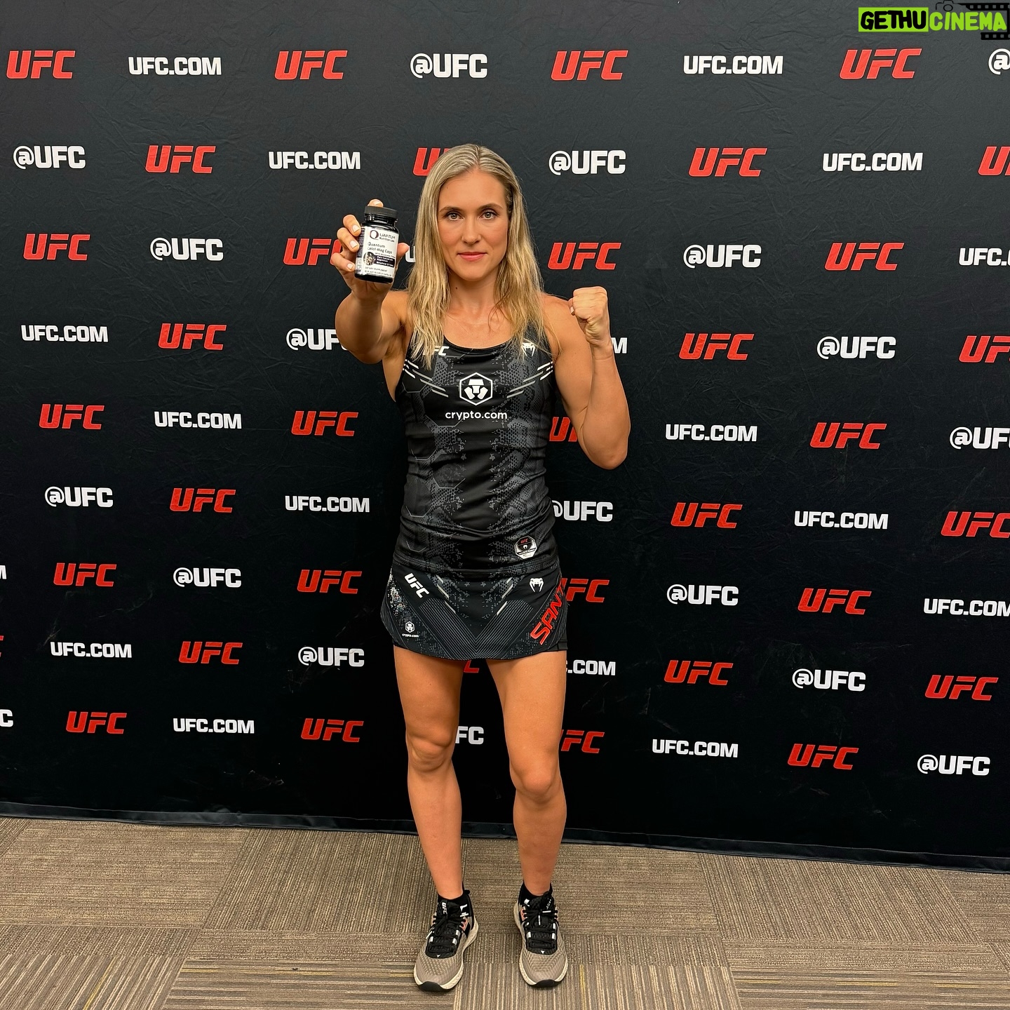 Yana Santos - 3 Likes - 3 days to go🦊
Powered by @qnlab
Use my code “Yana” for discount 💪
#ufcvegas #qnlab #foxy #mma