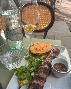 Yang Ge Instagram - I officially announced @tsomi.saragogi.berlin is my favorite Georgian restaurant in Berlin !❤️