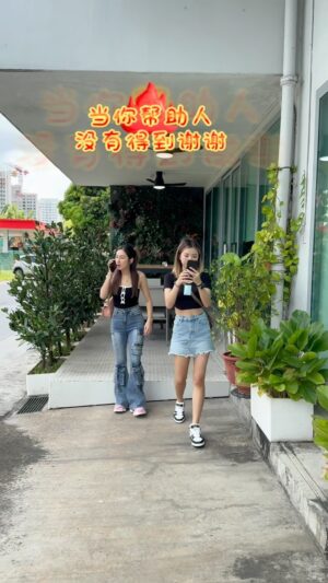 Yang Guang Ke Le Instagram - 当你帮助人 
没有得到谢谢的回应…

🤣🤣 #纯属娱乐