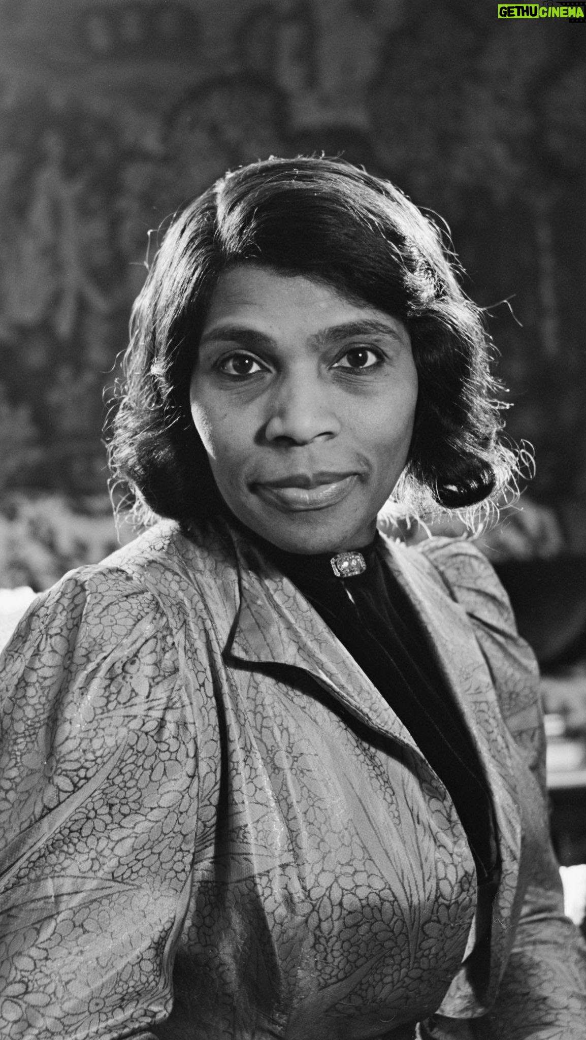 Yannick Nézet-Séguin - 1.6K Likes - WELCOME TO MARIAN ANDERSON HALL👋💗
#MarianAndersonHall #BlackExcellence #CulturalLegacy #Trailblazers #DiversityInArts
