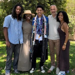 Yara Shahidi Instagram - Sayeed Samuel Shahidi aka THE GRADUATE 🎓🩵This milestone is already incredible, but the joy of the journey made it even better. Sayeed, it’s a real treat to be your sister to experience how your warmth, intellect, impeccable comedic timing, and thoughtfulness only continues to blossom…  CONGRATULATIONS 💛 #GoBruins #UCLA