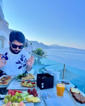 Yashraj Mukhate Instagram - After 4 long years, finally took a proper holiday. Totally worth it. Vlog incoming!♥️♥️♥️

#Greece #Santorini
@makemytrip