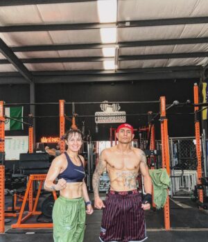 Yazmin Jauregui Instagram - Hoy sábado de @bodycoreafc con mi amigo @chairez686 ❤️‍🔥🤙🏼