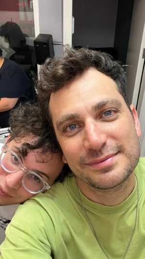 Yedidia Vital Instagram - פרק חדש של #המניפה הפודקאסט החדש של המרכז הגאה של תל אביב, ושל רדיו תל אביב! שחר טבוך מתארח. ידידיה ויטל מארח כל שבוע, ולינק להאזנה יש בביו שלו. Edit by @almog_58