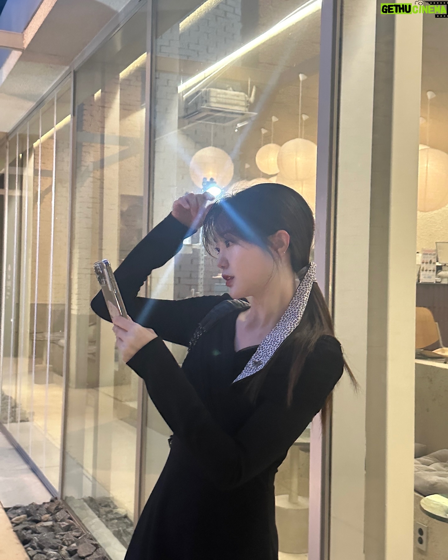 Yeo Joo-ha - 46.5K Likes - 스타일링 변화를 줘봤어🖤
올 여름도 유나쌤과 함께☀️
.
.
.
@graceu_official
요즘 애정하는 브랜드, 프라이빗세일 50% 진행한대
좋은건 널리널리➰