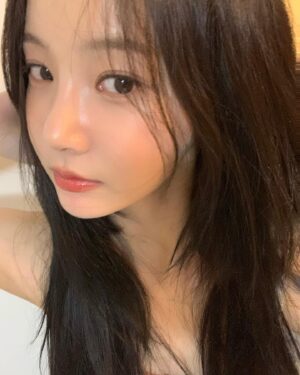 Yeon-woo Instagram - 슬픈 반곱슬