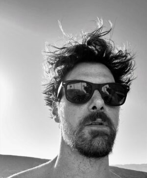 Yiannis Koukourakis Instagram - Ξαναέπαθα νησί ☀️🏖️ __________💙