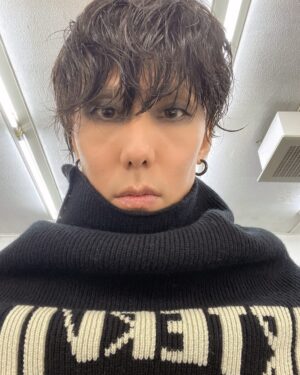 Yojiro Noda Instagram - この前はじめてちゃんとお化粧した
ハマったらどうしましょ

First time putting on make up
Weird, but fun