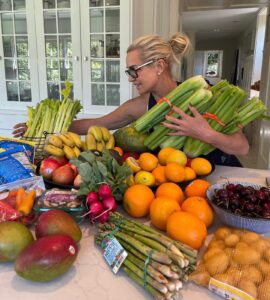 Actress Yolanda Hadid HD Instagram Photos and Wallpapers August 2024