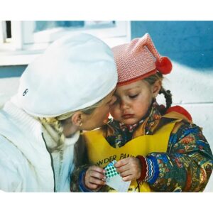 Yolanda Hadid Instagram - ❤️Happy birthday to you my sweet Angel..... I have always been so very proud of the young woman you grew up to be every step of your life time but watching you give birth and become a mother yourself has given “Proud” a whole other meaning....

You are extraordinary!!! Thank you for giving me this greatest gift, I wasn’t sure how to get by without my mamma but loving Khai awoke a part in my heart I never knew existed.  #HappyBirthday #Gigi
