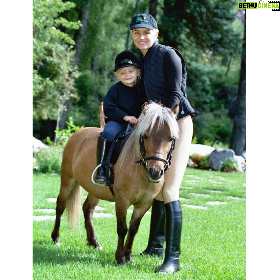 Yolanda Hadid - 795.2K Likes - ❤️Happy birthday to you my sweet Angel..... I have always been so very proud of the young woman you grew up to be every step of your life time but watching you give birth and become a mother yourself has given “Proud” a whole other meaning....
You are extraordinary!!! Thank you for giving me this greatest gift, I wasn’t sure how to get by without my mamma but loving Khai awoke a part in my heart I never knew existed. #HappyBirthday #Gigi