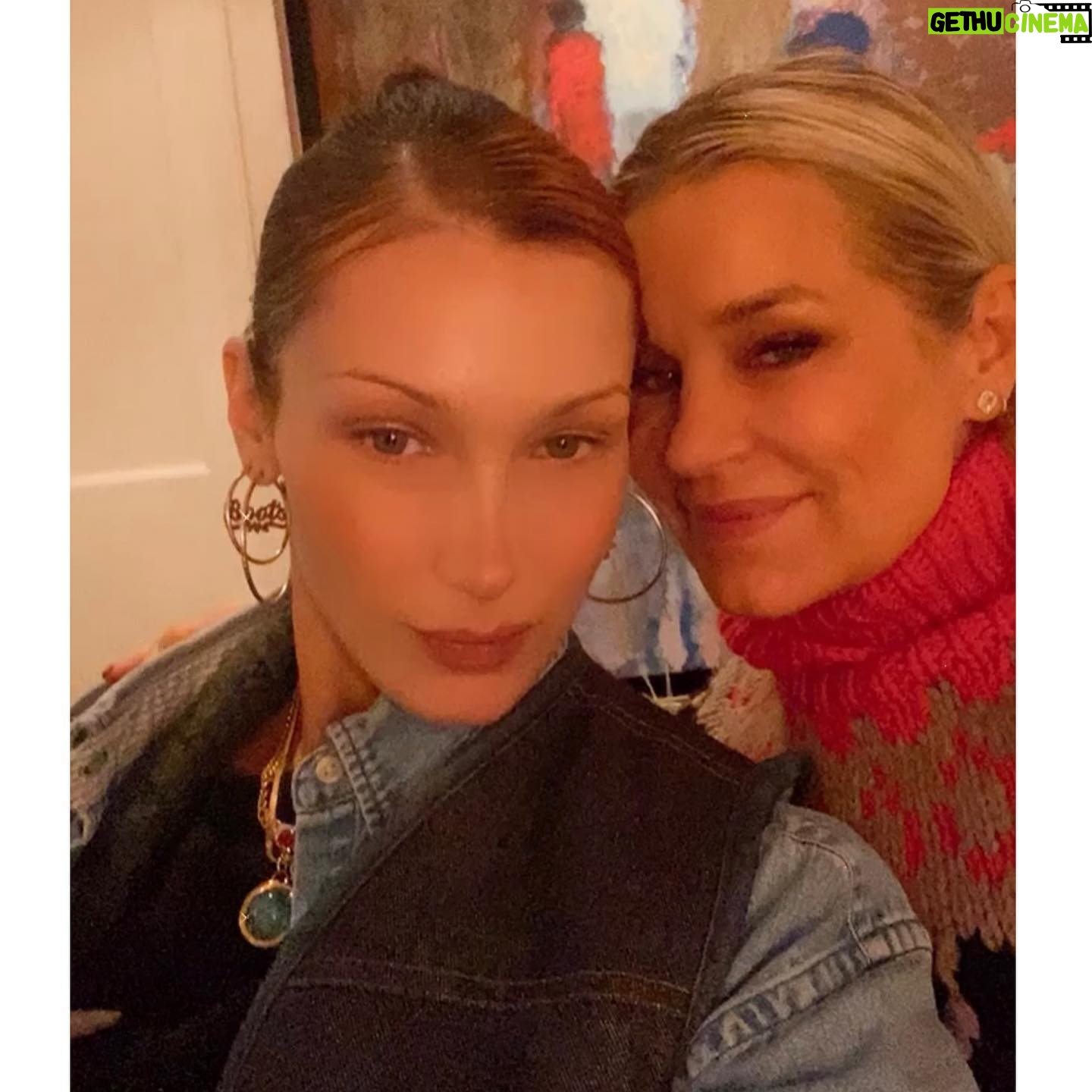 Yolanda Hadid - 684.7K Likes - ❤️ One day, we will look back on this time and talk about what we learned, how we grew and how grateful we were to have each other...... #Christmas2020 #Family
