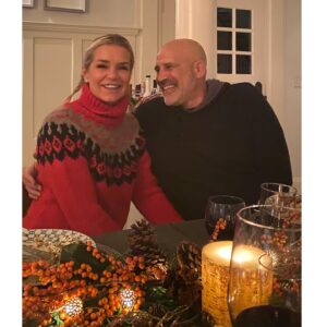 Yolanda Hadid Instagram - ❤️ One day, we will look back on this time and talk about what we learned, how we grew and how grateful we were to have each other...... #Christmas2020 #Family