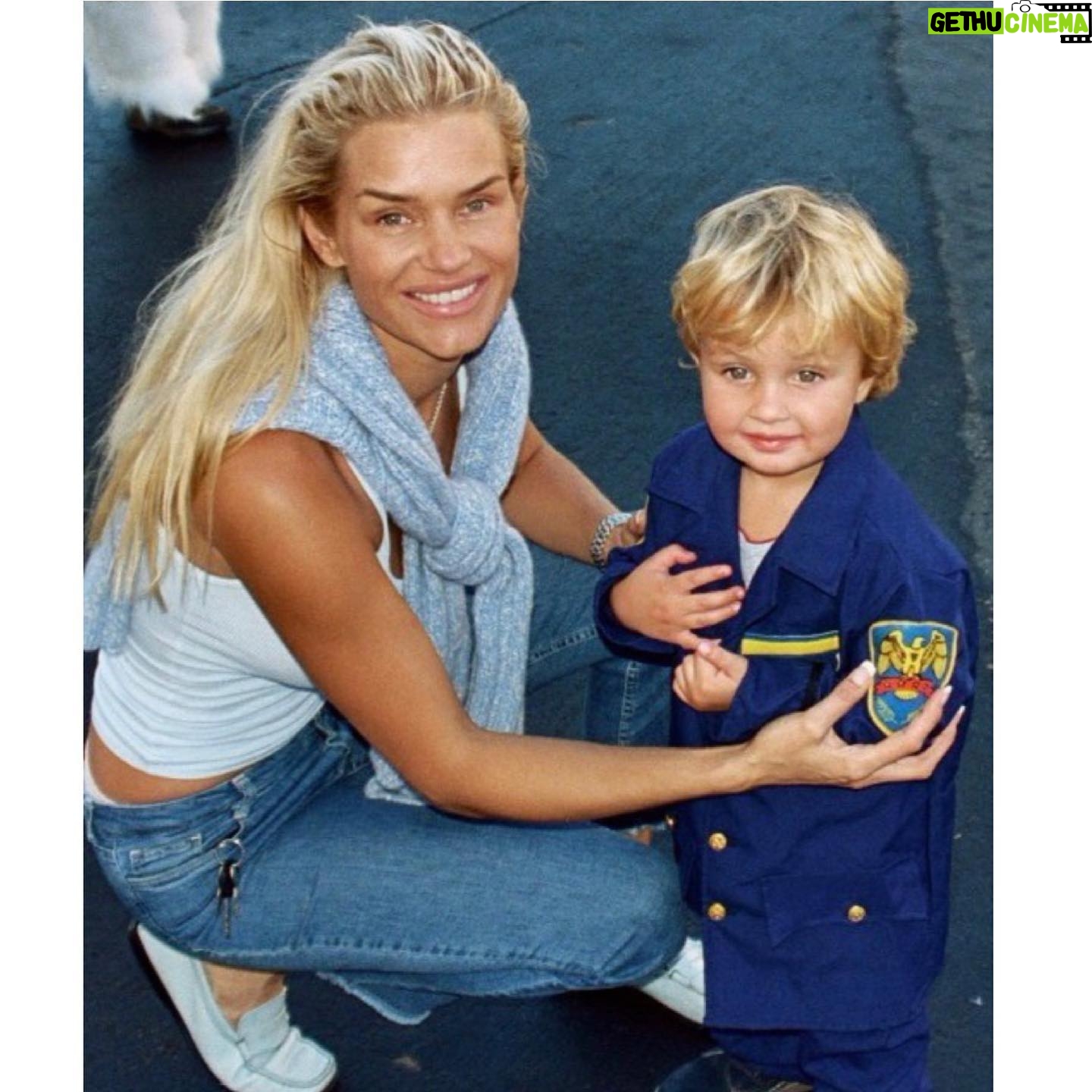 Yolanda Hadid - 248.4K Likes - ❤️We’ve flown high and we’ve flown low....
Happy birthday to you my one and only...
I am so proud of the man that you are...
Consistently kind, loving and understanding of those who’s lives you touch with your magical ways.
May you always be blessed with instinct, intuition and power to stay devoted to your passion, purpose and hearts desires..
So that you can infuse your career, your relationships, your creative and spiritual life with the deepest meaning of your soul mission..
I love you Anwar, thank you for being you.....