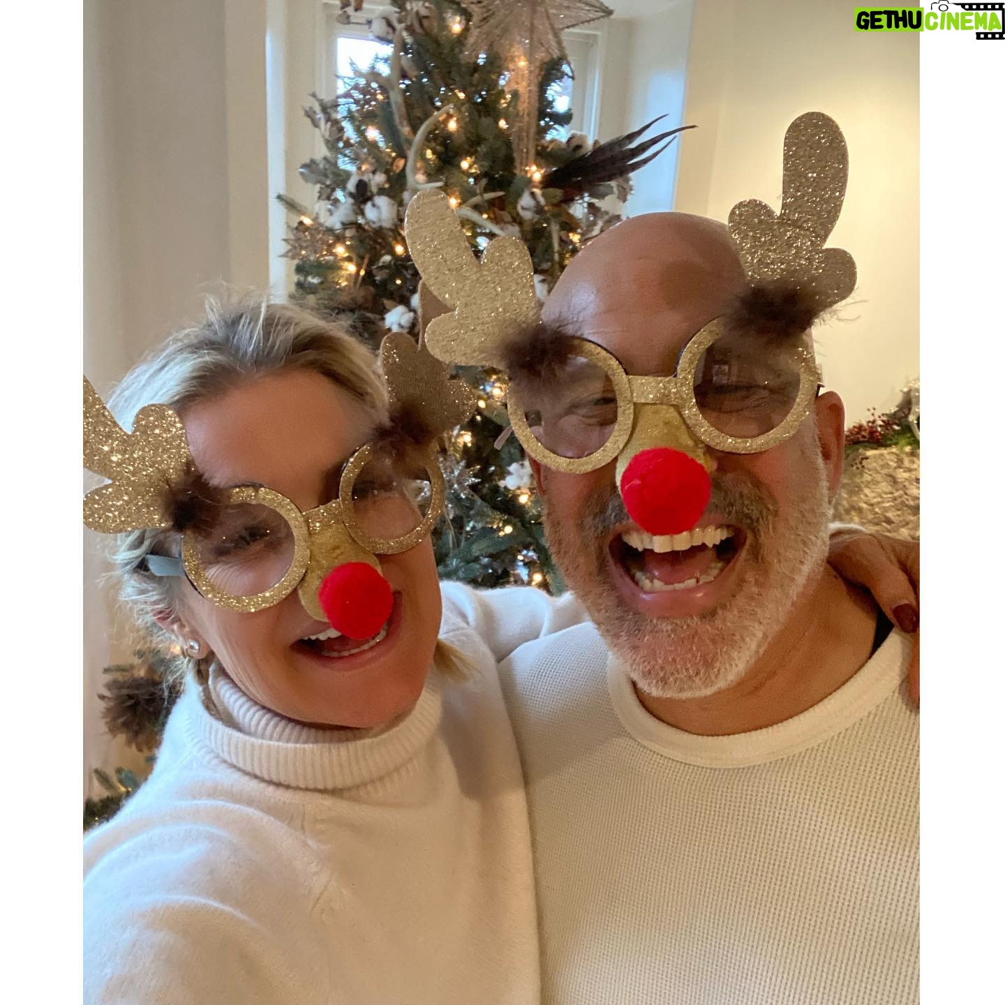 Yolanda Hadid - 684.7K Likes - ❤️ One day, we will look back on this time and talk about what we learned, how we grew and how grateful we were to have each other...... #Christmas2020 #Family