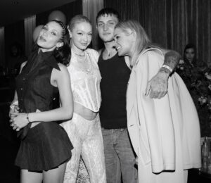 Actress Yolanda Hadid HD Instagram Photos and Wallpapers September 2022