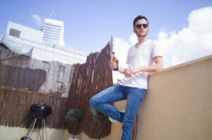Yon Tumarkin Instagram - Nothing... Just chillin. 😎☀ #slimtommy #renuarjeans @renuar_fashion