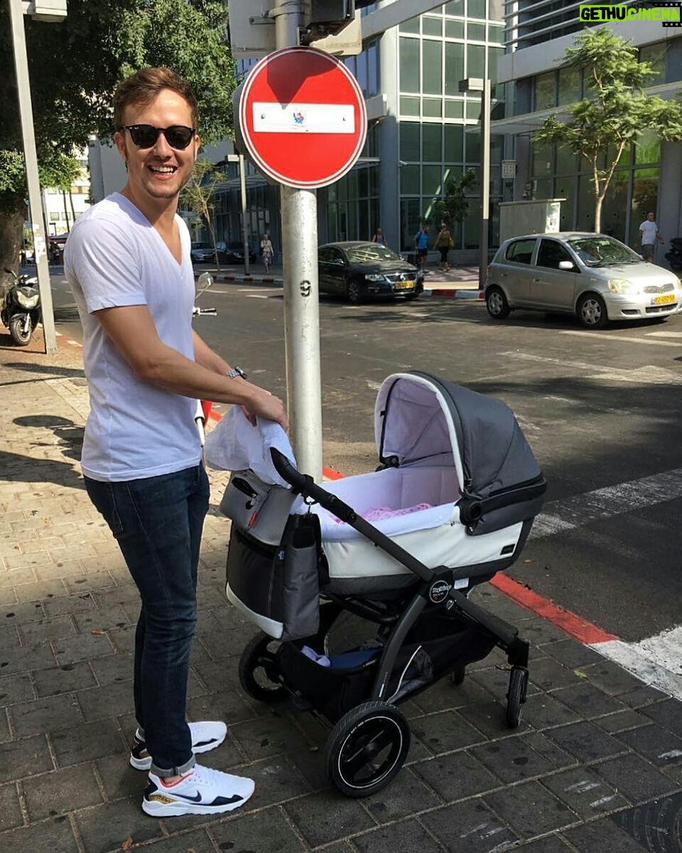 Yon Tumarkin - 5.4K Likes - Strollin'. 😎👶