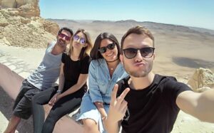 Yon Tumarkin Instagram - בדרך לשבוע של שיכרון חושים 😁😁😁 @sharonkachlonn @elodiehaddad @saharedrii