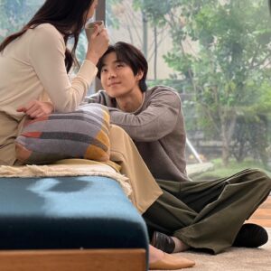 Yoo Jung-hoo Instagram - ☕️
.
#카누 #카누페블 #ad