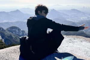 Yoo Jung-hoo Instagram - 건강한 2024년이 되자구요! :)