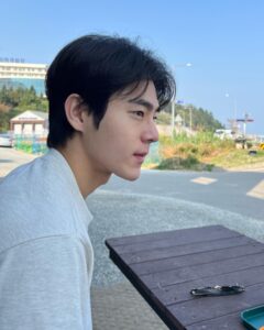 Actor Yoo Jung-hoo HD Instagram Photos and Wallpapers March 2024