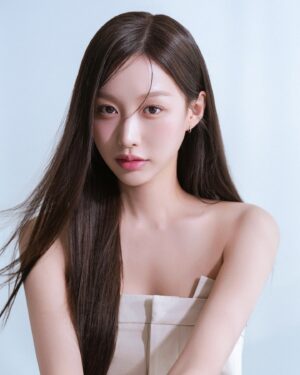Yoo Yi-su Instagram - new profile ❣️❣️❣️
장마 언제 끝나앙