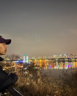 Yoon Byung-hee Instagram - 고생했어 2022 
잘해보자 2023
#새해복많이받으세요 🎊
#happynewyear 🌅