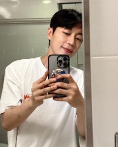 Actor Yoon Doo-joon HD Instagram Photos and Wallpapers May 2024