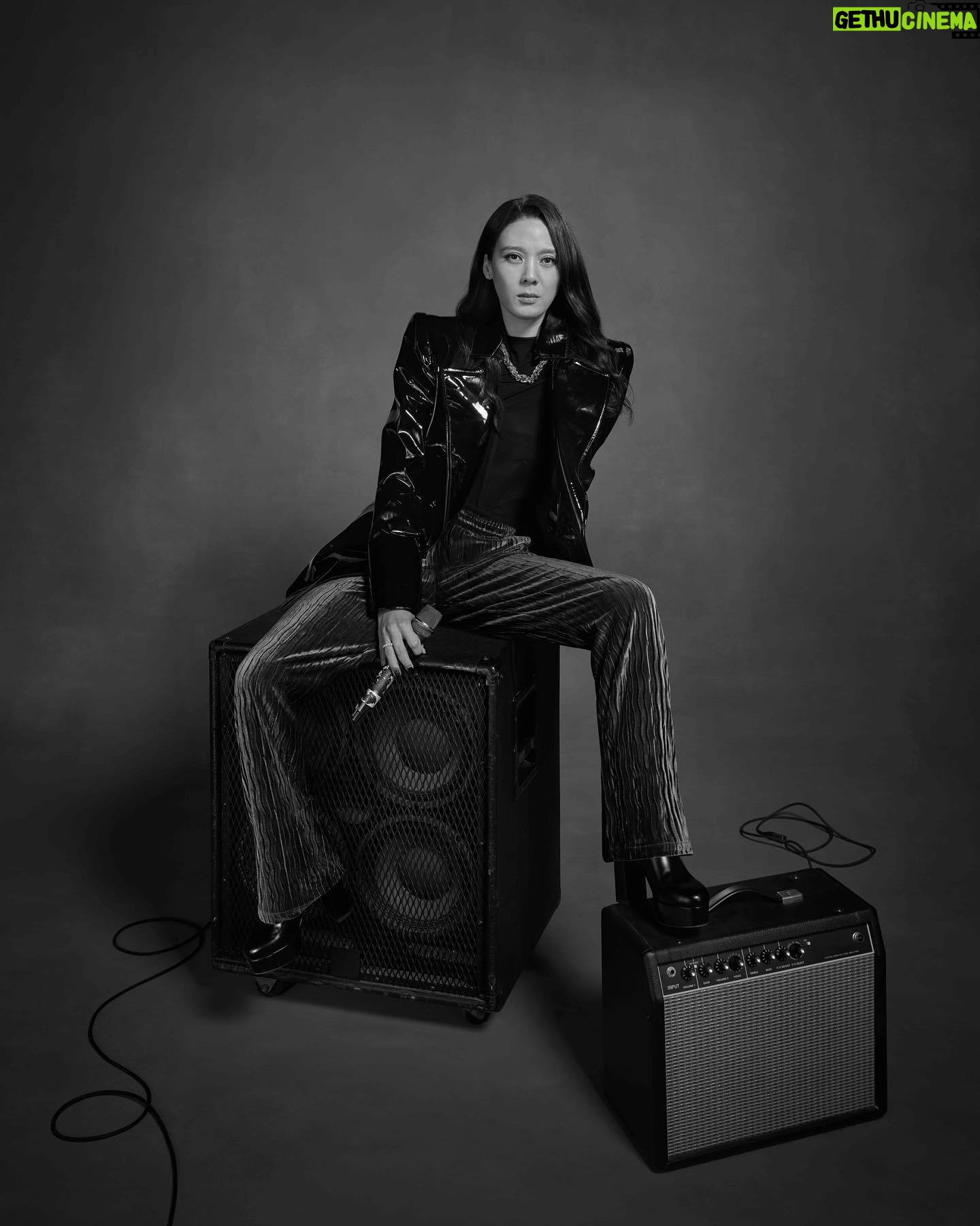 Yoon Mi-rae - 3 Likes - 🖤 #BornBOLD @bmw_korea