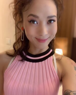 Yoon Mi-rae Instagram - #𝘨𝘳𝘢𝘵𝘦𝘧𝘶𝘭 #𝘧𝘰𝘳𝘦𝘷𝘦𝘳𝘺𝘴𝘦𝘤𝘰𝘯𝘥 💕