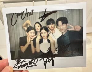 Yoon Se-a Instagram - #완벽한가족 
오늘밤엔 ‘완벽한 가족’과 함께해요!!😁
#kbs2 #수목 #pm9:50
#👀 #본방사수 #🫶