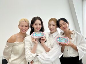 Yoona Instagram - Girls’ Generation 
17th Debut Anniversary🎂💕