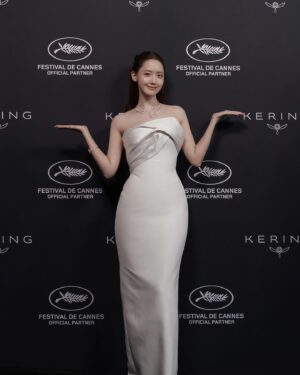 Yoona Instagram - ⭐️
#cannesfilmfestival 
#womeninmotion 
@qeelinjewellery