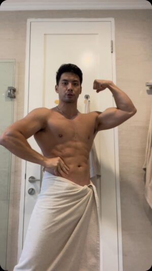 Yoshi Sudarso Instagram - Been waking up at 4-5am each morning this week, and I’m actually loving it. Gonna see if I can keep this up. Here’s to hoping 😅