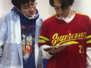 Yoshiaki Yamamoto Instagram - 昨日はLINE LIVEありがとうございました！
来年も自分がおもしろいと思うことを信じて頑張ります！応援よろしくお願いします！🙌