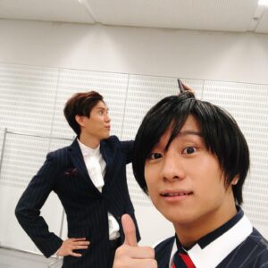 Yoshiaki Yamamoto Instagram - Qさま！ ありがとうございました！
何度出ても楽しい！！！

#百様玲瓏 #Qさま #自撮りナイスガイ