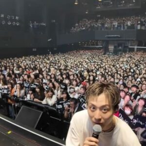 Yudai Ohno Instagram - こんにちは😊
昨日は
Da-iCE 10th Anniversary  Live House Tour 2024
北海道公演
応援していただいた皆様

ありがとうございました😊‼️ 

腰のほうはとですね、、
まだ痛みはありますが
LIVEが始まってみんなの顔を見てしまえば楽しいが余裕の圧勝になるので、
昨日も最高に楽しい時間になりました☺️

今日のシッキンフェスも最高に楽しんで、
休める時には休んで、
しっかり治したいと思います🫡
