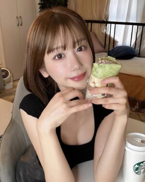 Yui Arata Instagram - 7月⋆⸜🍧⸝⋆

梅雨明け待ち遠しい、けど、
今日も「アレクサ、雷の音流して」な一日です。

#新唯 #ショートヘア #ショートボブ #スタバ 
#レースクイーン #ラウンドガール #リングガール 
#작은얼굴쇼트 #그라비어
#画报 #短发 #请帮我找到它