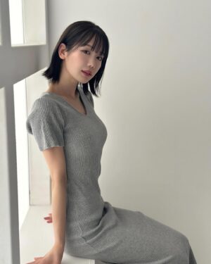 Yui Arata Instagram - ギャルズパラダイス2024トップレースクイーン編 
表紙＆グラビア撮影してきました📸

8/23(金)発売予定ですお楽しみにっ

#新唯 #ショートヘア #ショートボブ 
#レースクイーン #ラウンドガール #リングガール 
#작은얼굴쇼트 #그라비어
#画报 #短发 #请帮我找到它