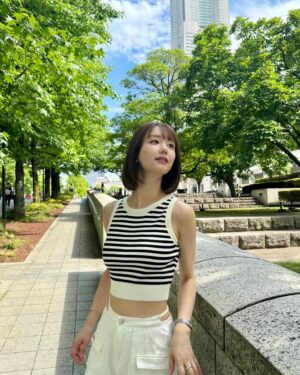 Yui Arata Instagram - 📸
#新唯 #ショートヘア #ショートボブ #スタバ 
#レースクイーン #ラウンドガール #リングガール 
#작은얼굴쇼트 #그라비어
#画报 #短发 #请帮我找到它