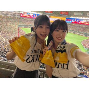 Yuina Instagram - ゆいなこ祭🩷💜
楽しかった福岡の思い出を(੭ˊ꒳​ˋ)੭—♡ﾃｨｯ

#福岡 #lovelive #Liella #sbhawks #ゆいなこ
#福岡グルメ #fukuoka #野球 #paypayドーム