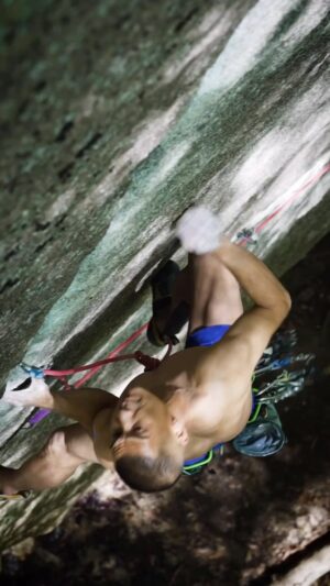 Yuji Hirayama Instagram - It’s been a while since I last did trad  on sight climbing, and it was a tense and great climb.

久しぶりのトラッドオンサイトクライミング、緊張感があって良いクライミングだった。

Century for colors 5.12 trad OS ✅

@thenorthfacejp 
@beal.official 
@carbongrip 
@climbskinspain 
@onebouldering 
@basecamp_import 
@basecamp_onlineshop 
@basecamp_mgmt 
@lasportivajp 

#ssk #yamanashi #centuryforcolors #neverstopexploring #tnfathletes #tnfjp #ザノースフェイス　

#Repost @hagi_satoru with @use.repost
・・・
平山ユージのクラッククライミング
Coming soon!
@yuji_hirayama_stonerider 
#climbing #bouldering #tradclimbing #crackclimbing