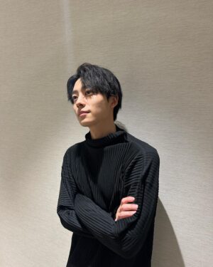 Yuki Inoue Instagram - ・
「花嫁未満エスケープ 完結編」
出演させて頂きます

今回僕が演じさせて頂くのはウェディングドレスデザイナー兼クチュリエとして働くシングルファザーです
今作からの新キャラクターという事で、新たな風を吹かすことができればなと思ってます！

2023年1月6日(金)から
テレビ東京 毎週金曜深夜0時52分〜放送　全4話

是非よろしくお願いします

#花嫁未満エスケープ