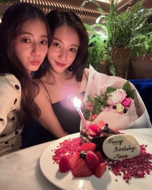 Yuko Araki Instagram - 28日はまりあ29歳のお誕生日♡
今年は誰よりも早くお祝いさせていただきました☺️🤭❤️
素敵な実りある1年になりますように♡

らぶーーー☺️❤️🤭