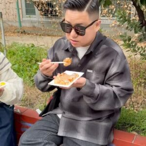Yumemaru Instagram - 大阪のたこ焼きはやっぱり美味い🔥
甲賀流ごちです‼︎

たこ焼きはどんなに熱くても一口で行きたい🐙

#粉物
