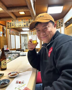 Yumemaru Instagram - ちょっと前に撮影でもお世話になってる「古都鮨」さんへ。

最近は、はじめにつまみを数品頼んでビールをキメてからお寿司を食べてます☺️
平貝のいそべ焼きは何回食べても美味いよなぁ…。

今度、ボトル入れようかな。