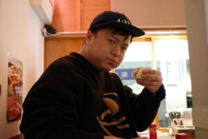 Yumemaru Instagram - タコスって何個でも食べれる気がするよね。
また個人チャンネルでタコス作らたくなってきた🔥🔥

美味しいタコスをありがとうございます😊
@giantrabbit_munchiesfoodlab

#メキシコ料理