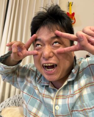 Yumemaru Instagram - なぜこの写真を撮ってもらったのかわからない。でも、これだけは言える。歯が痛い。

ワイヤー変えて二、三日は痛いんだよな…。
矯正民頑張ろう。

#矯正